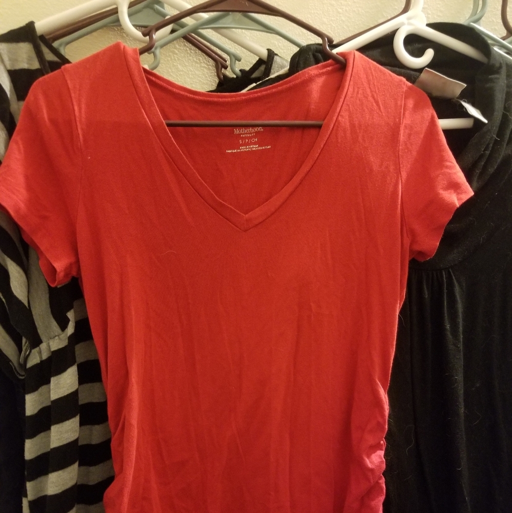 Motherhood maternity tee